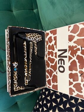 NEO Giraffe Print 3-Piece Styling Set